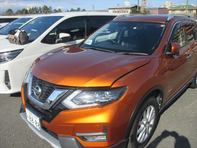 NISSAN X-TRAIL 2018