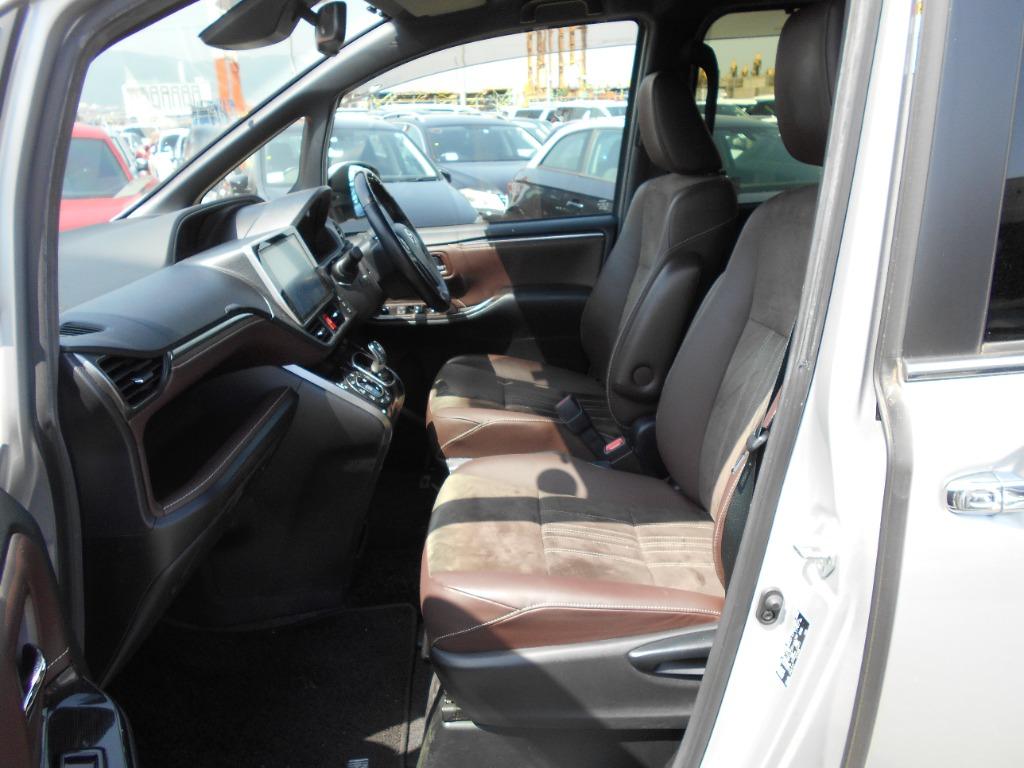 TOYOTA ESQUIRE 2018