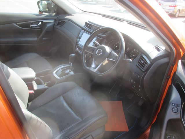 NISSAN X-TRAIL 2018