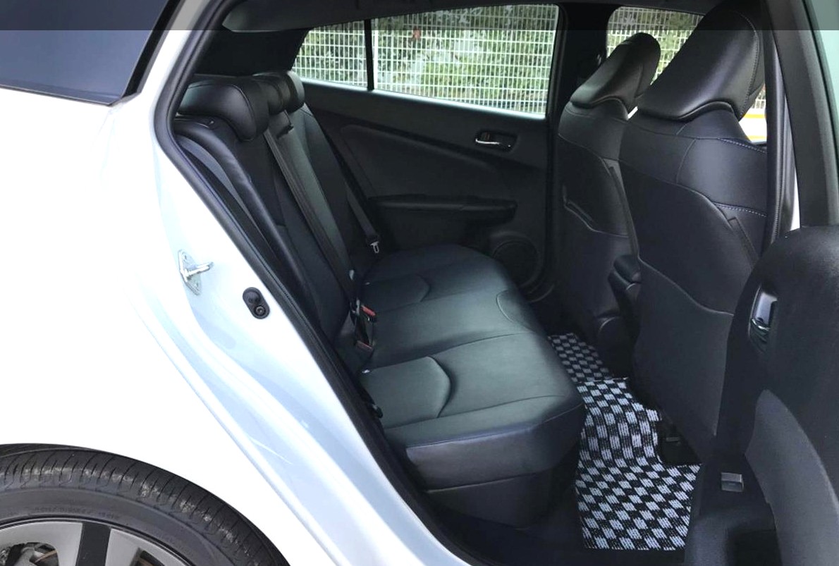 TOYOTA PRIUS 2019