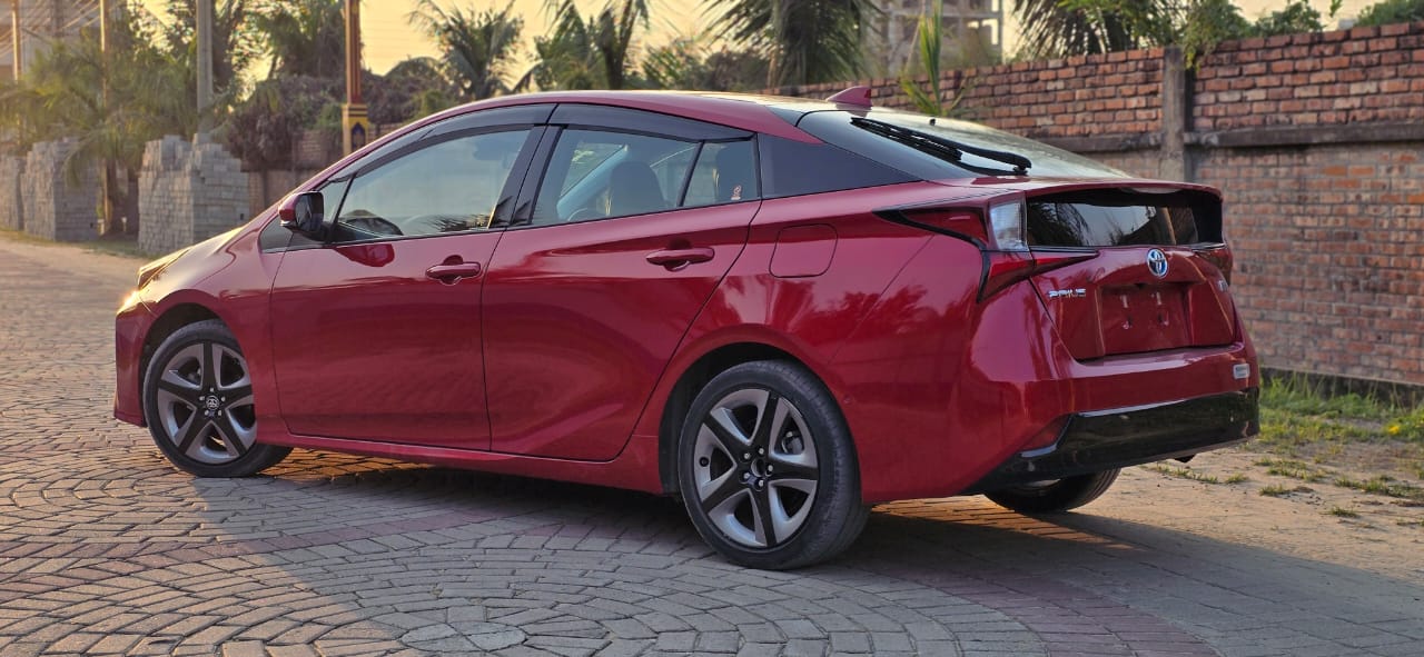 TOYOTA PRIUS 2020 RED