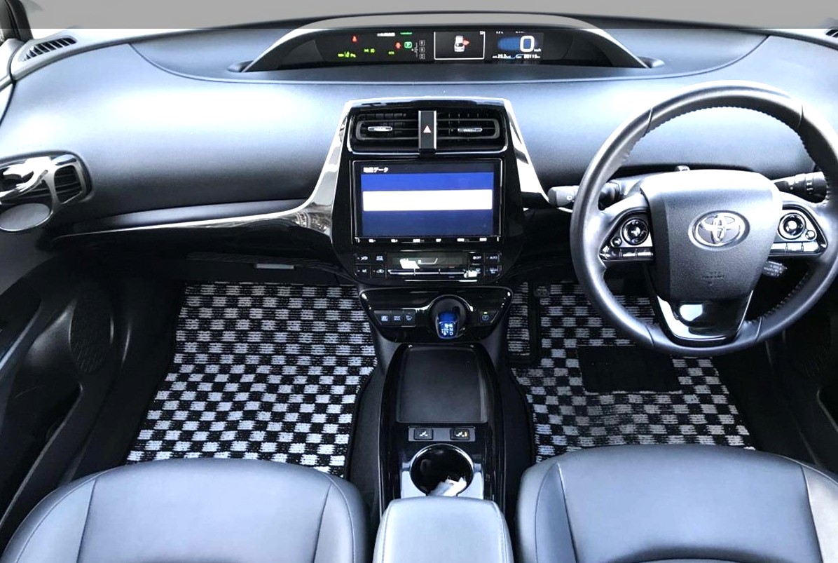 TOYOTA PRIUS 2019