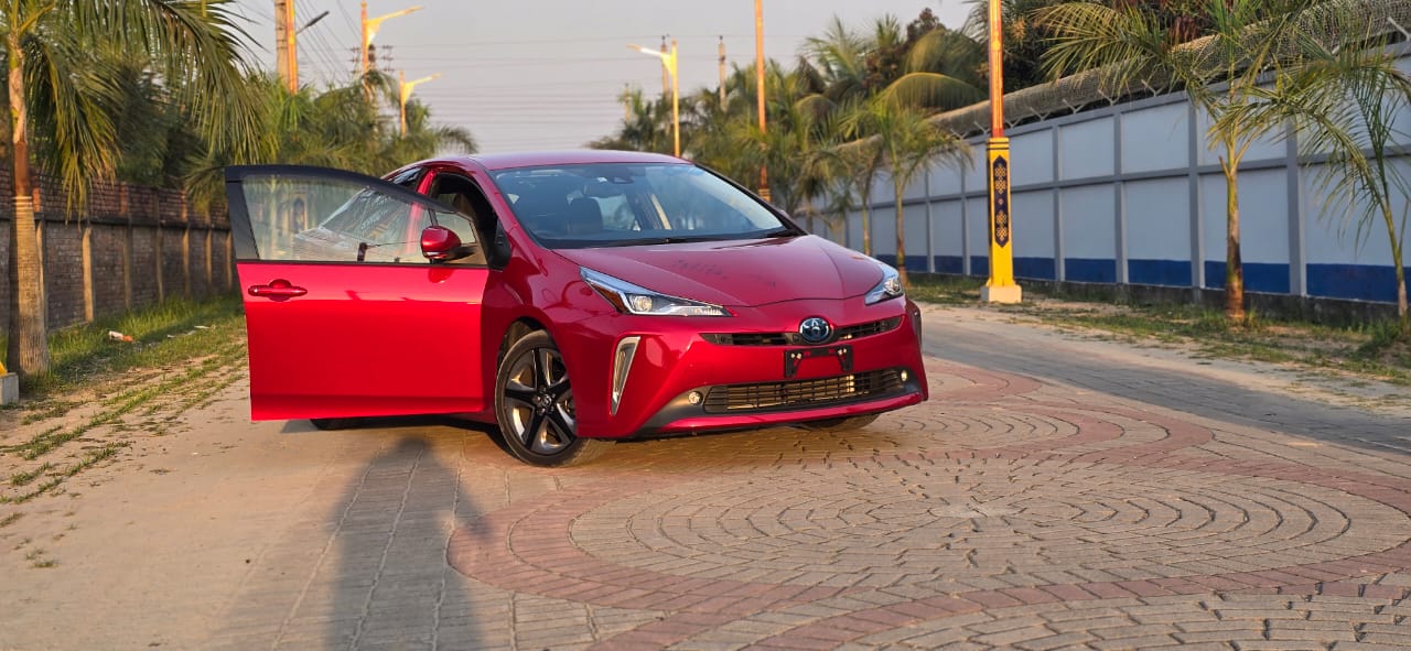TOYOTA PRIUS 2020 RED