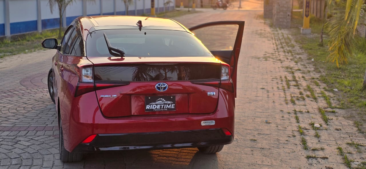 TOYOTA PRIUS 2020 RED