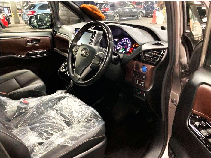 TOYOTA ESQUIRE GI PREMIUM 2020