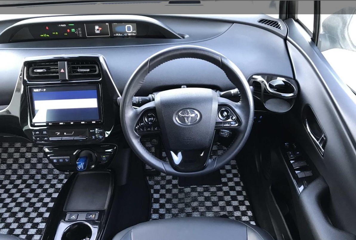 TOYOTA PRIUS 2019