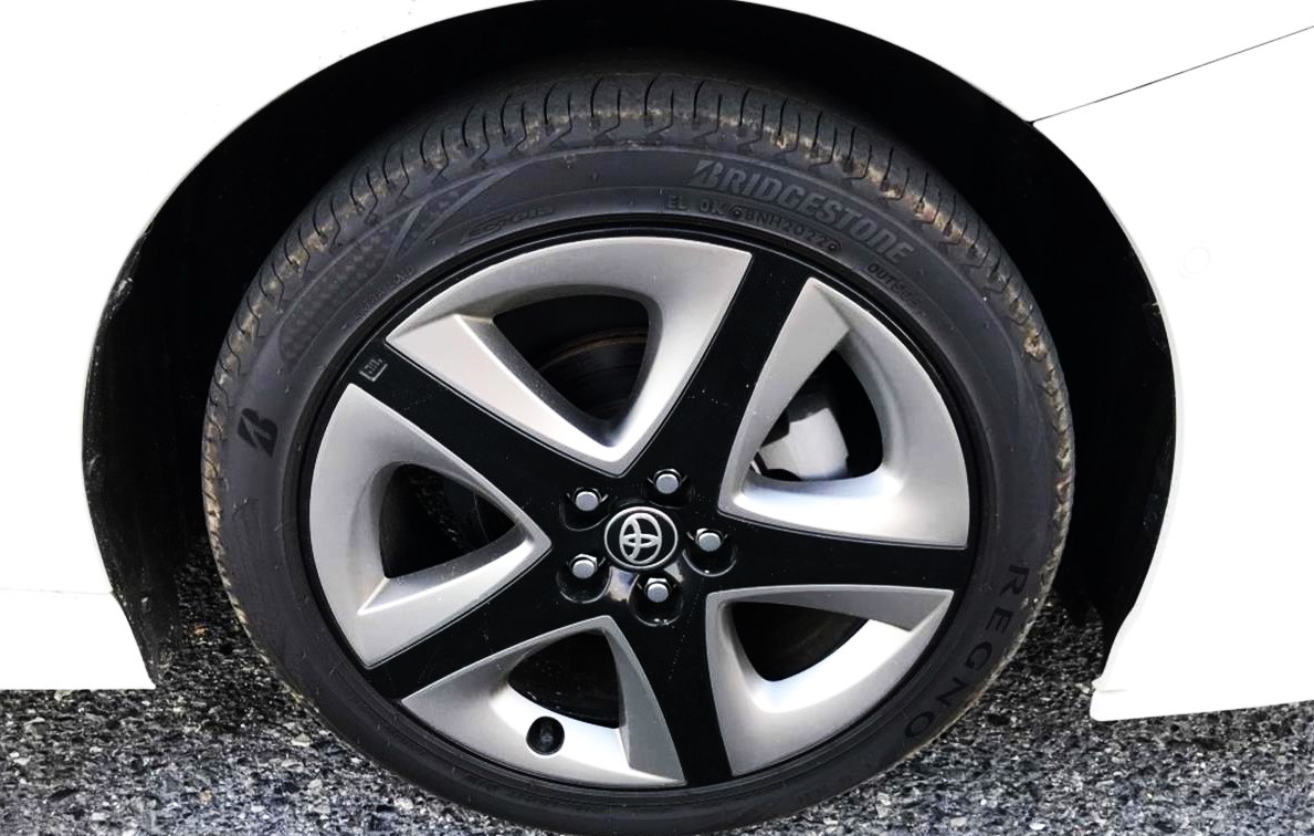 TOYOTA PRIUS 2019