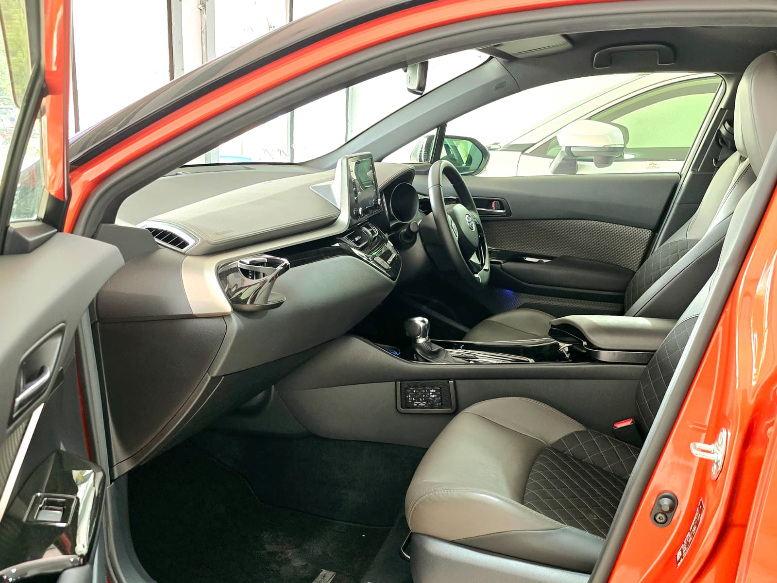 TOYOTA C-HR 2019