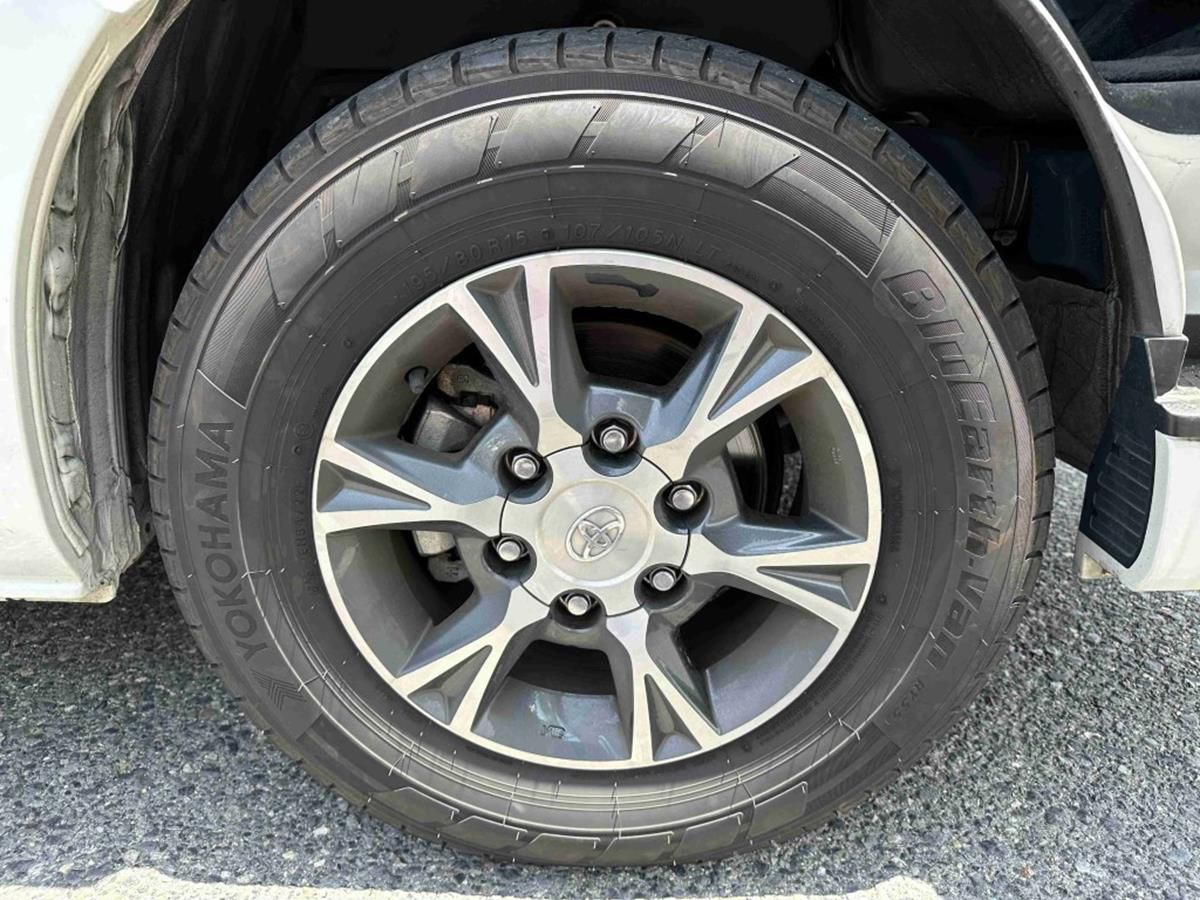 TOYOTA HIACE SUPER GL 2020 PEARL