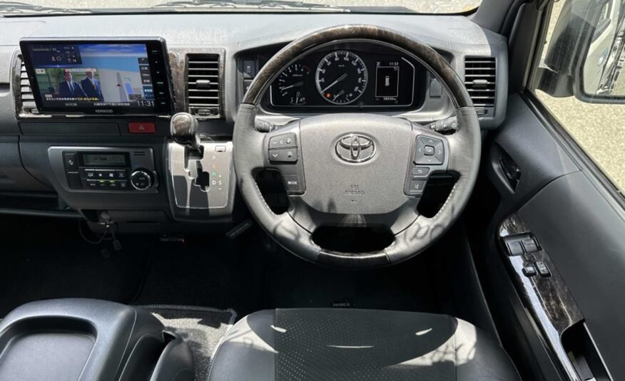 TOYOTA HIACE SUPER GL 2020 PEARL