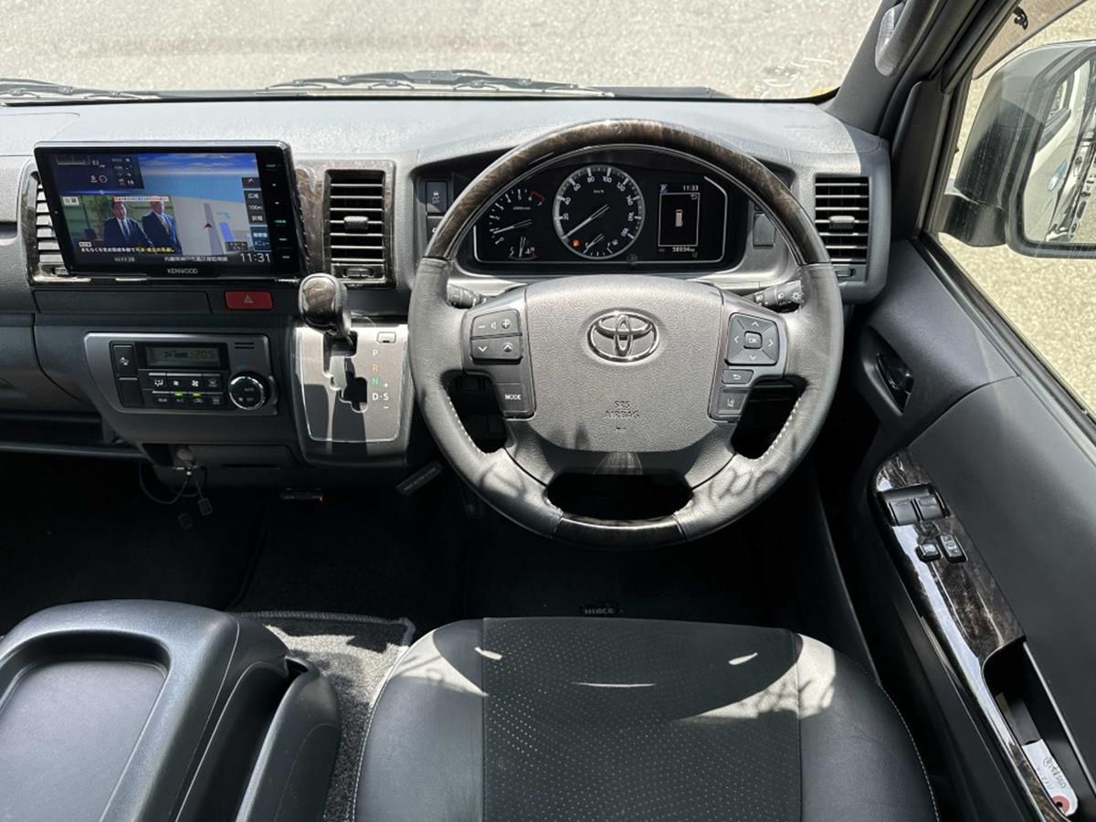 TOYOTA HIACE SUPER GL 2020 PEARL