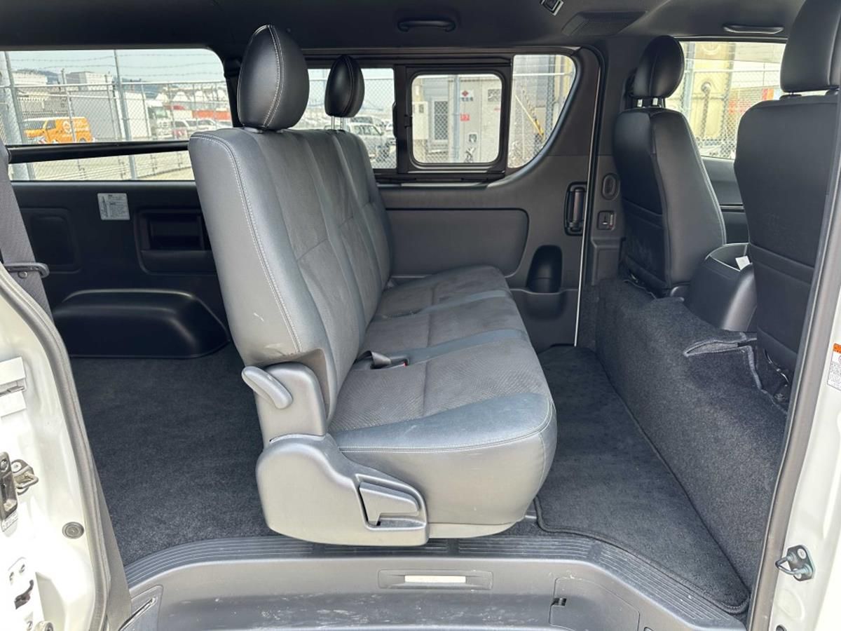 TOYOTA HIACE SUPER GL 2020 PEARL
