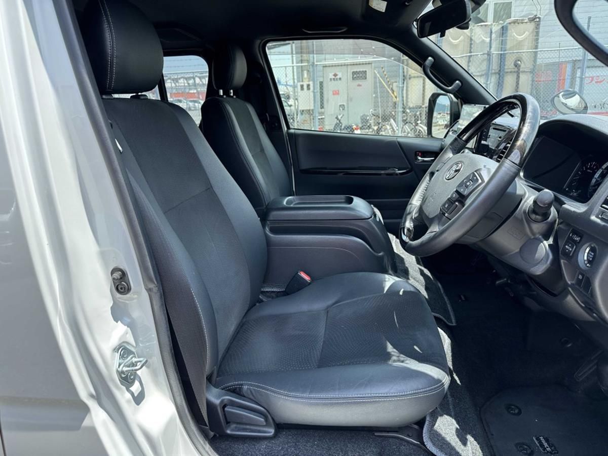 TOYOTA HIACE SUPER GL 2020 PEARL