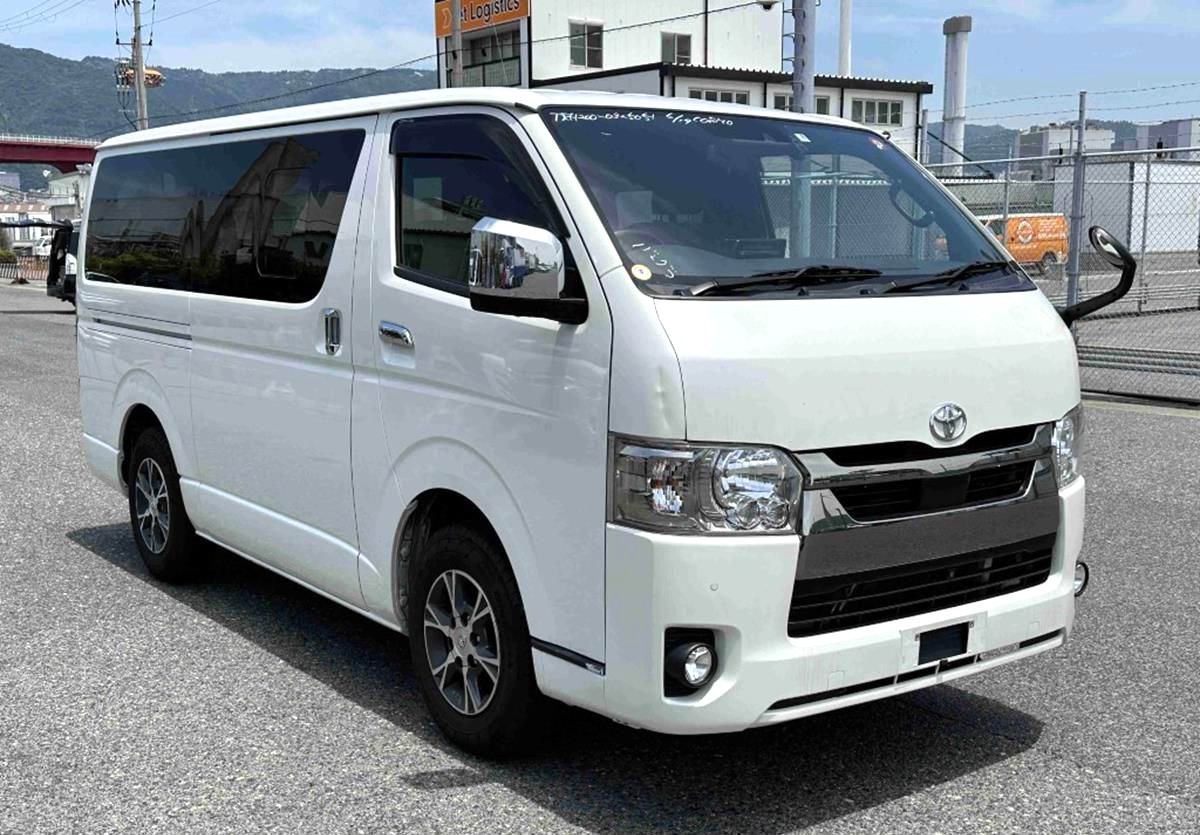 TOYOTA HIACE SUPER GL 2020 PEARL