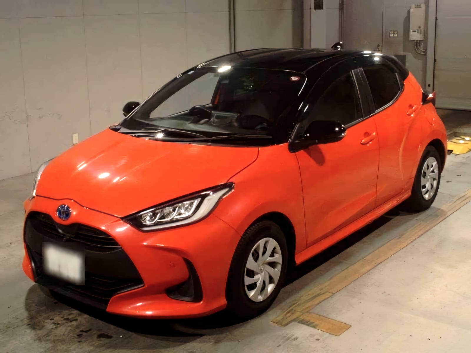 TOYOTA YARIS G HYBRID 2020 RED
