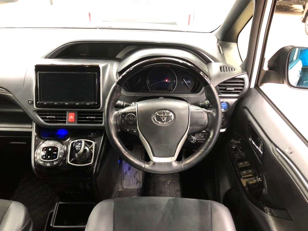 TOYOTA ESQUIRE GI PREMIUM 2020 HYBRID