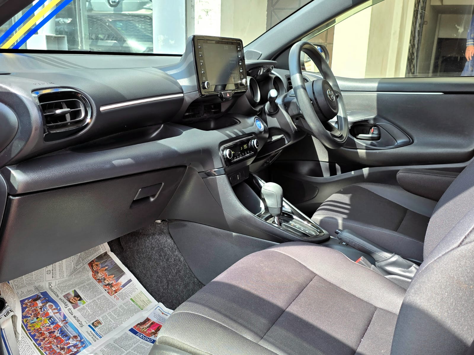 TOYOTA YARIS G 2020 HYBRID RED