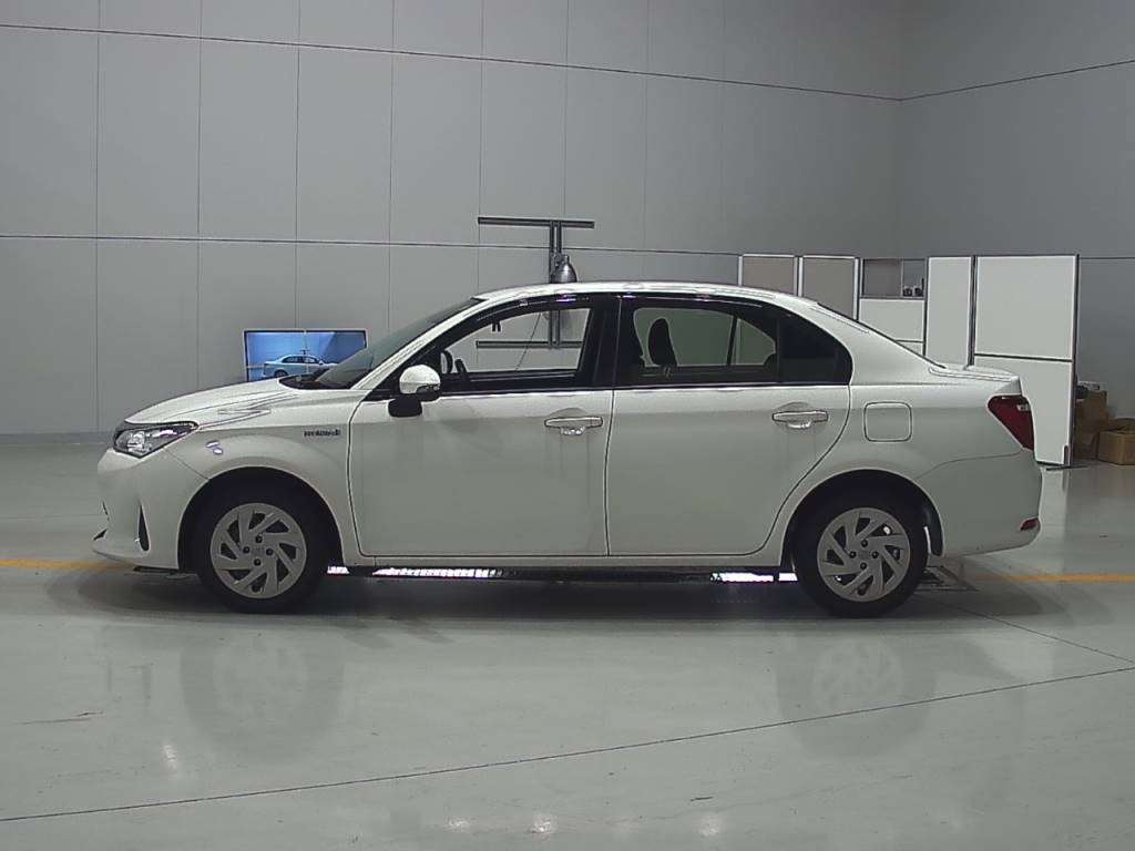 TOYOTA AXIO HYBRID 2020 EX WHITE