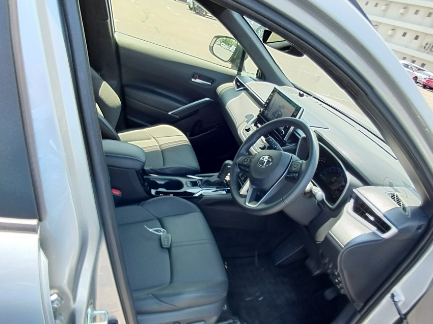 TOYOTA COROLLA CROSS Z HYBRID,2022 MODEL,METELIC SILVER