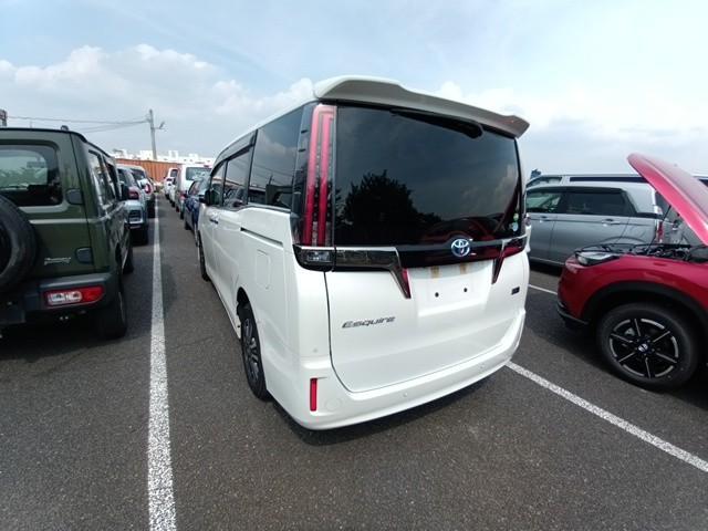 TOYOTA ESQUIRE GI PREMIUM HYBRID 2020 MODEL PEARL COLOR