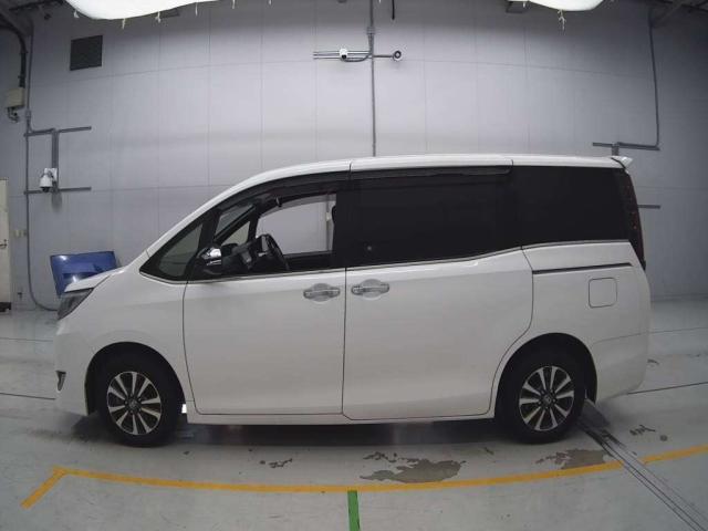 TOYOTA ESQUIRE GI PREMIUM HYBRID 2020 MODEL PEARL COLOR
