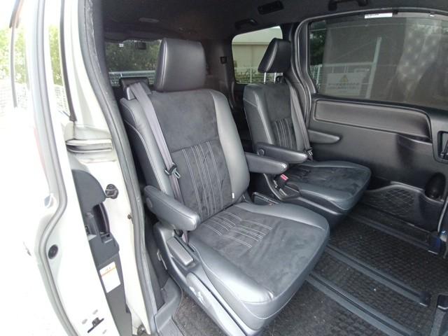 TOYOTA ESQUIRE GI PREMIUM HYBRID 2020 MODEL PEARL COLOR