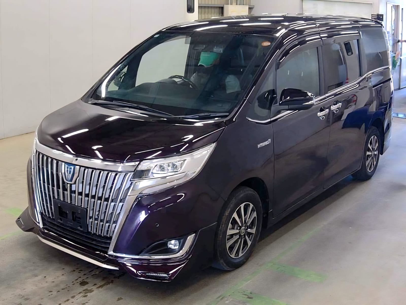 TOYOTA ESQUIRE GI  HYBRIDE WINE PURPLE 2020 MODEL