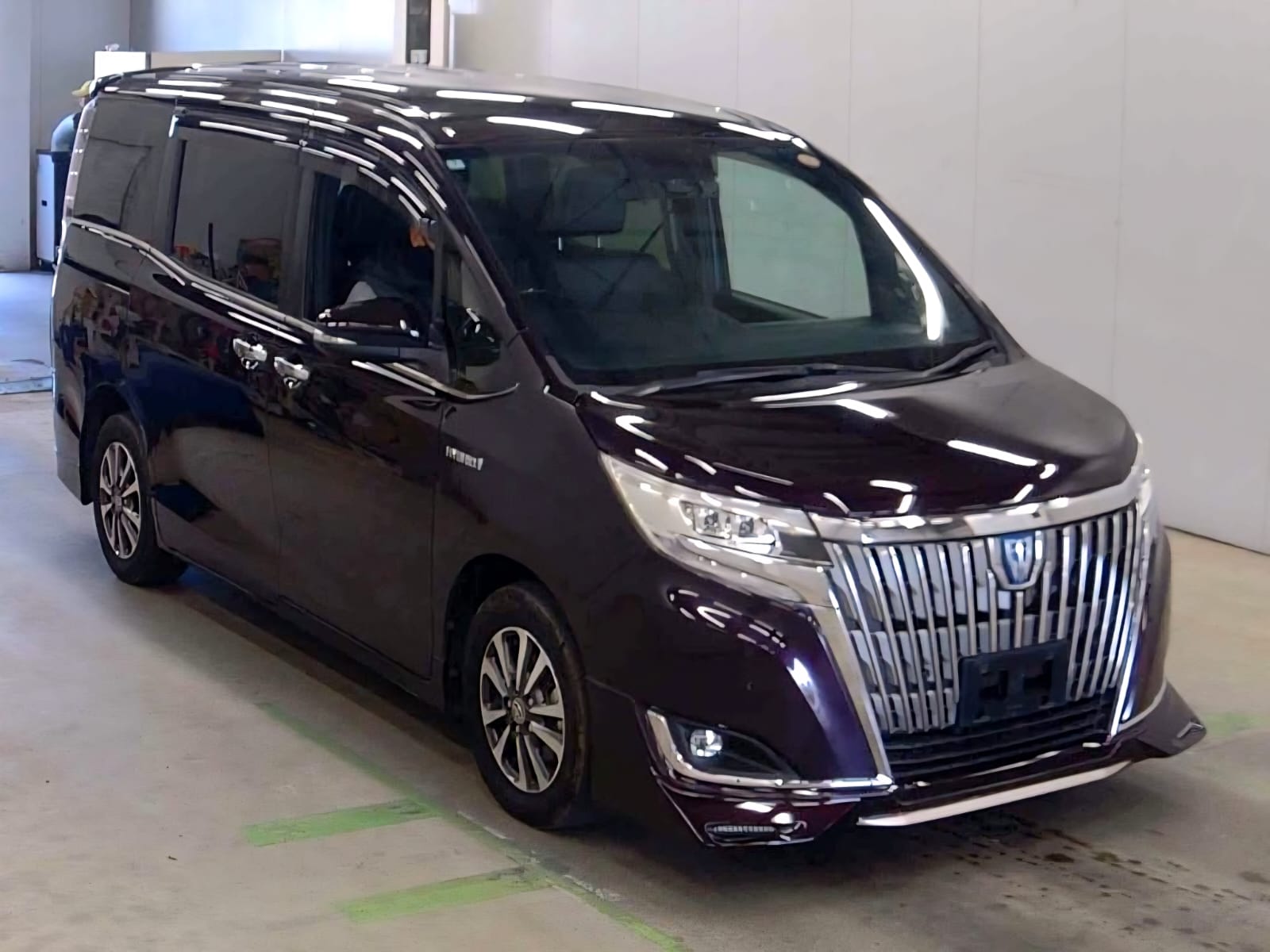 TOYOTA ESQUIRE GI  HYBRIDE WINE PURPLE 2020 MODEL