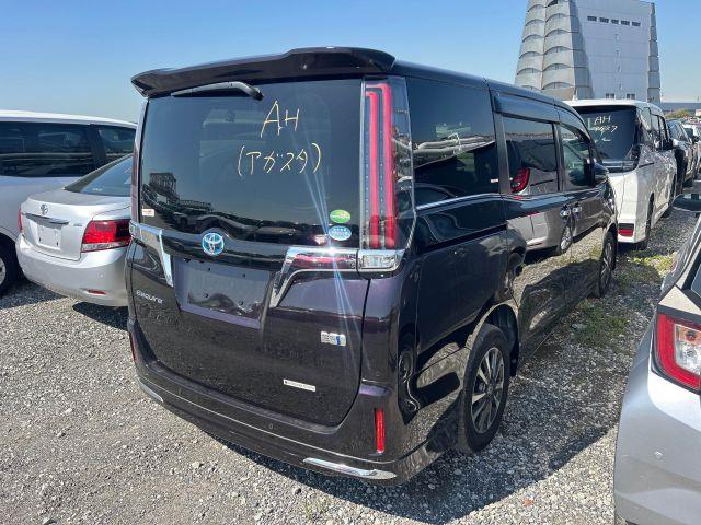 TOYOTA ESQUIRE GI  HYBRIDE WINE PURPLE 2020 MODEL