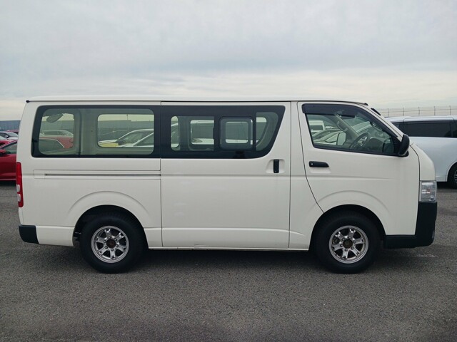 TOYOTA HIACE DX GL 2020 MODEL WHITE COLOR