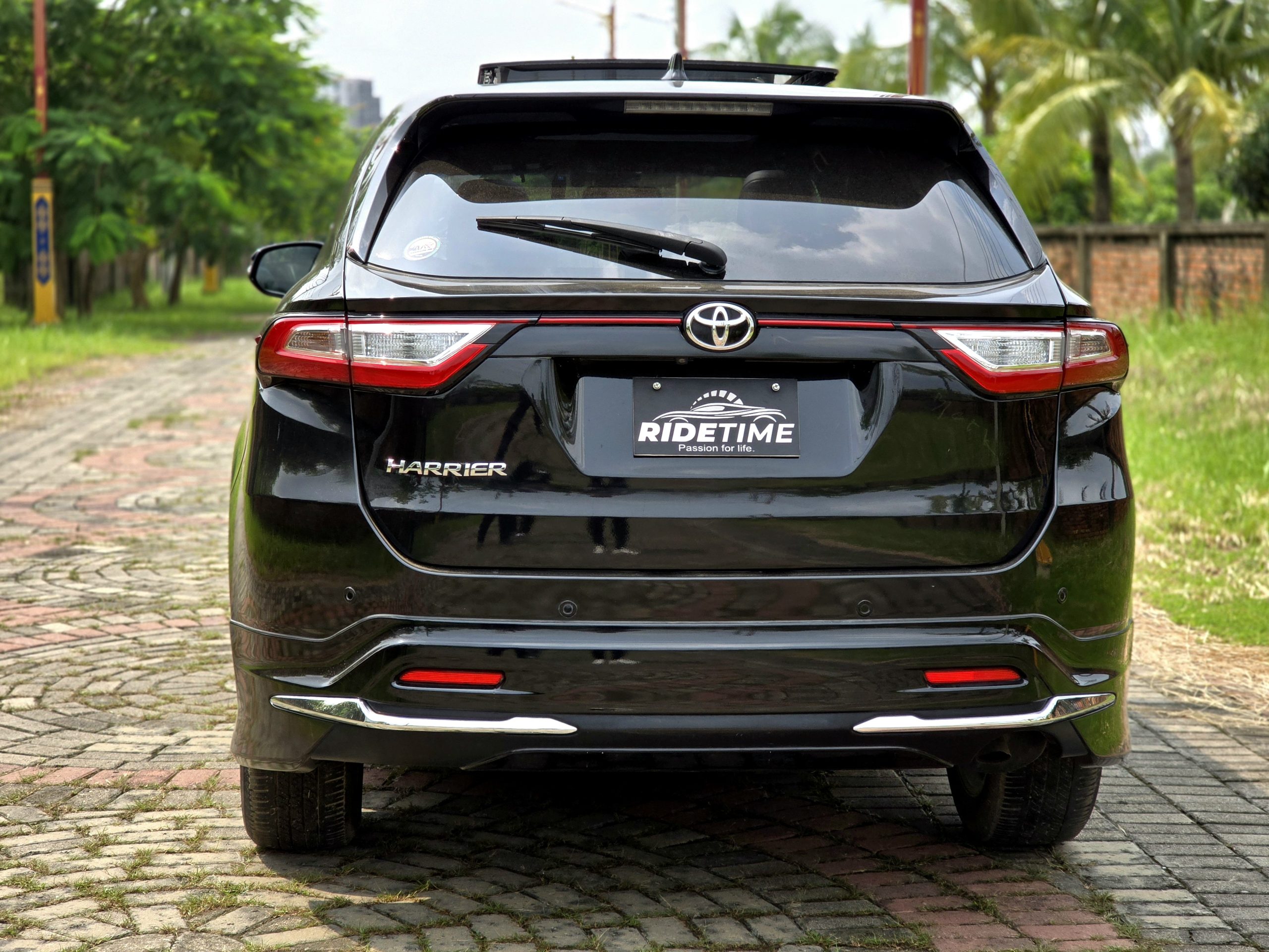 TOYOTA HARRIER HYBRID 2020 MODEL BLACK COLOR