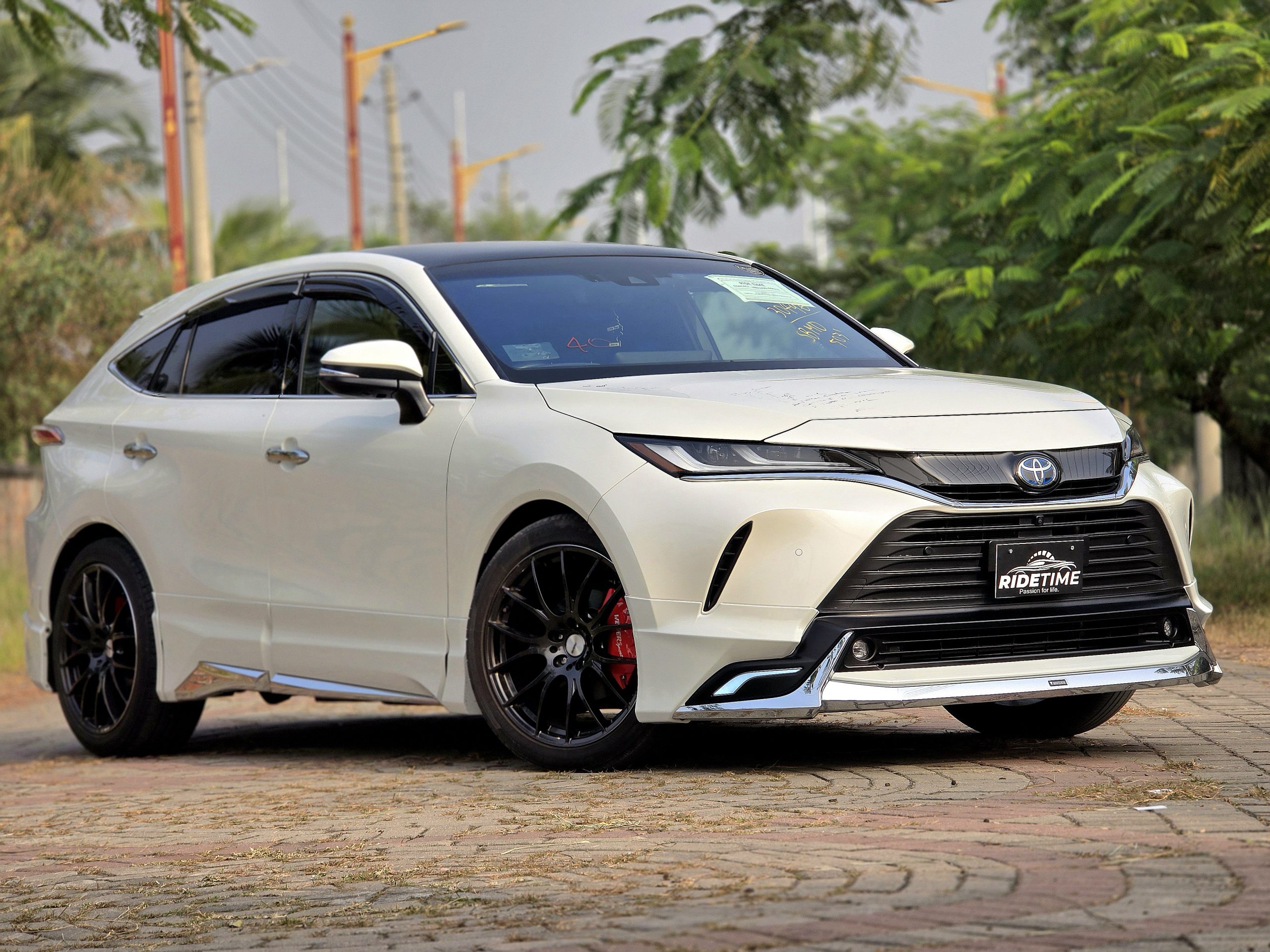 TOYOTA HARRIER HYBRID 2021 MODEL PEARL COLOR