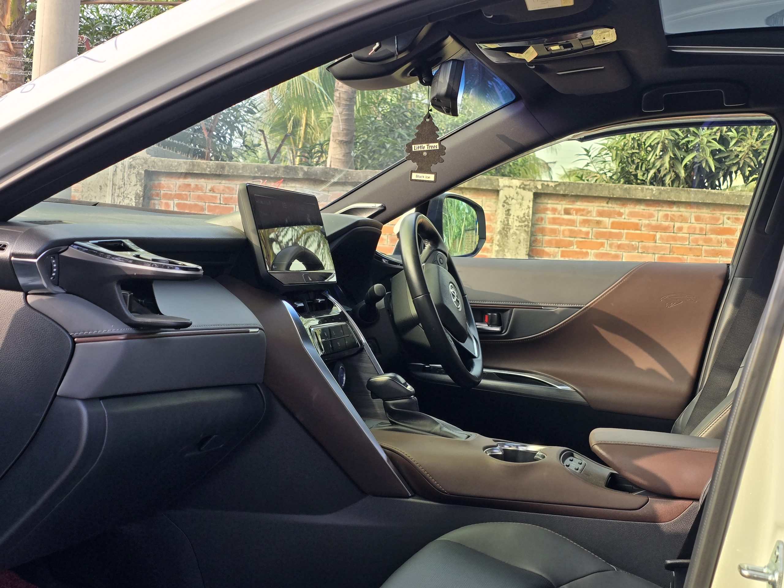 TOYOTA HARRIER HYBRID 2021 MODEL PEARL COLOR