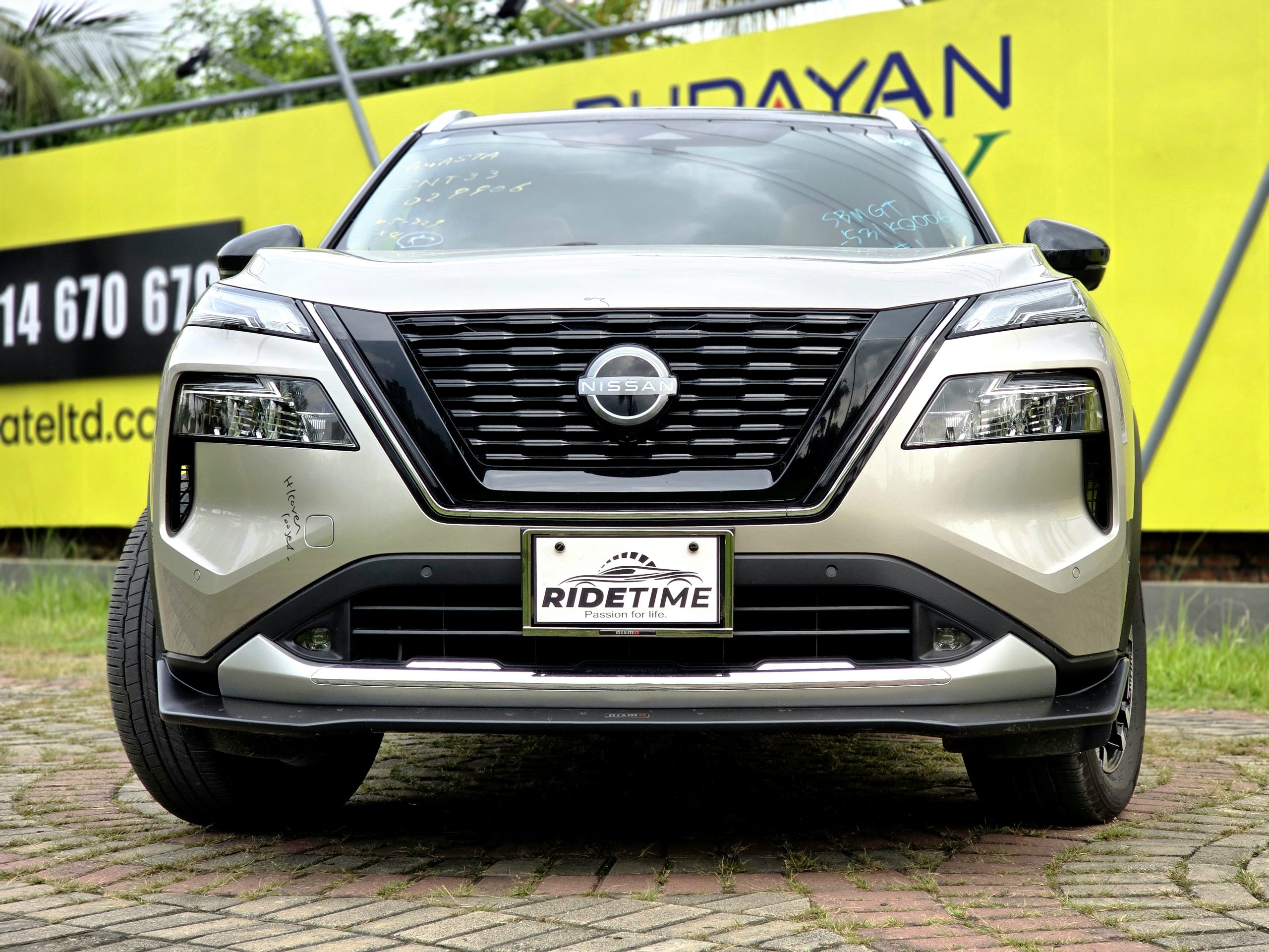 NISSAN X-TRAIL GE-4ORCE HYBRID 2023 MODEL GOLD COLOR