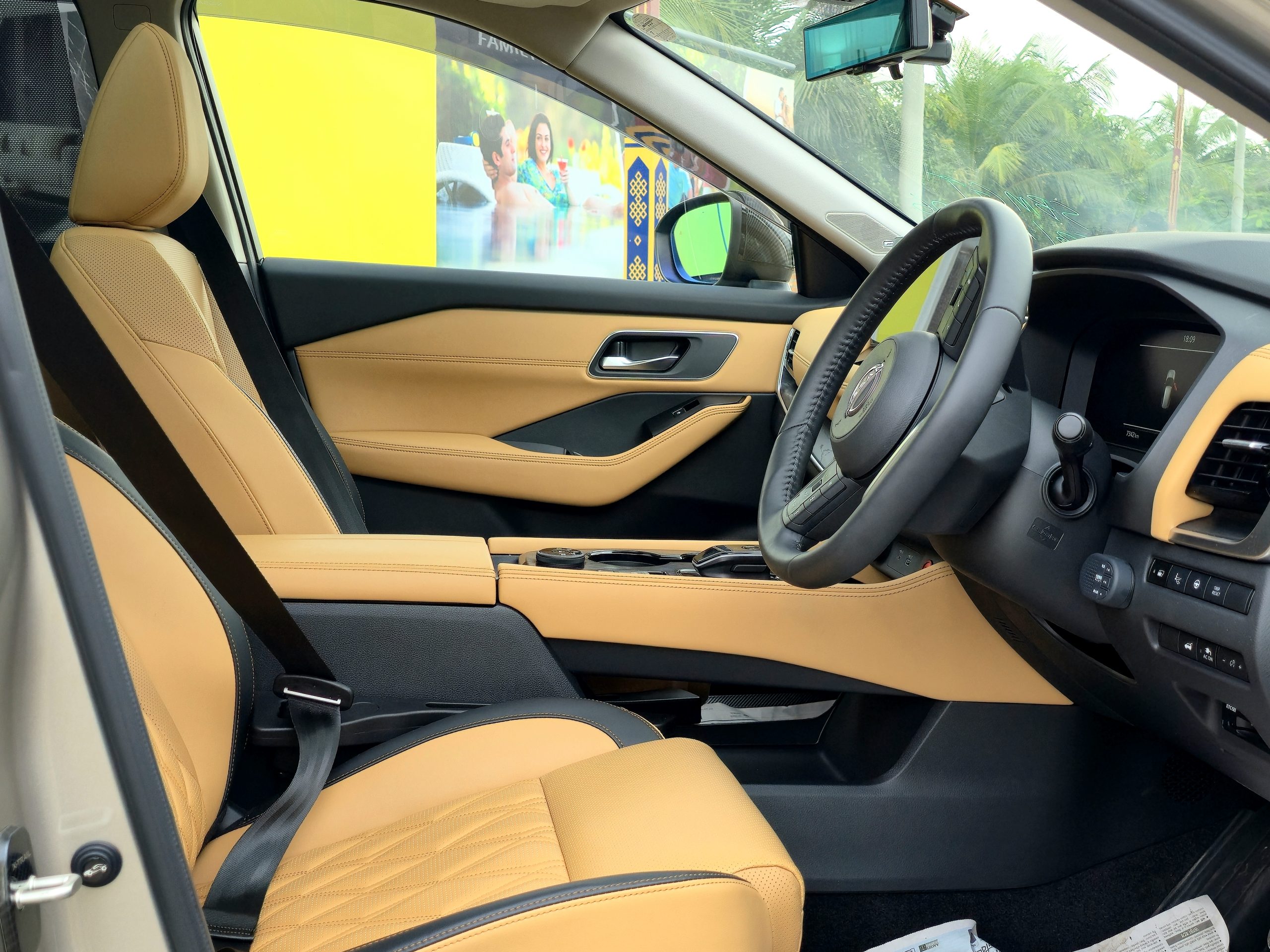 NISSAN X-TRAIL GE-4ORCE HYBRID 2023 MODEL GOLD COLOR