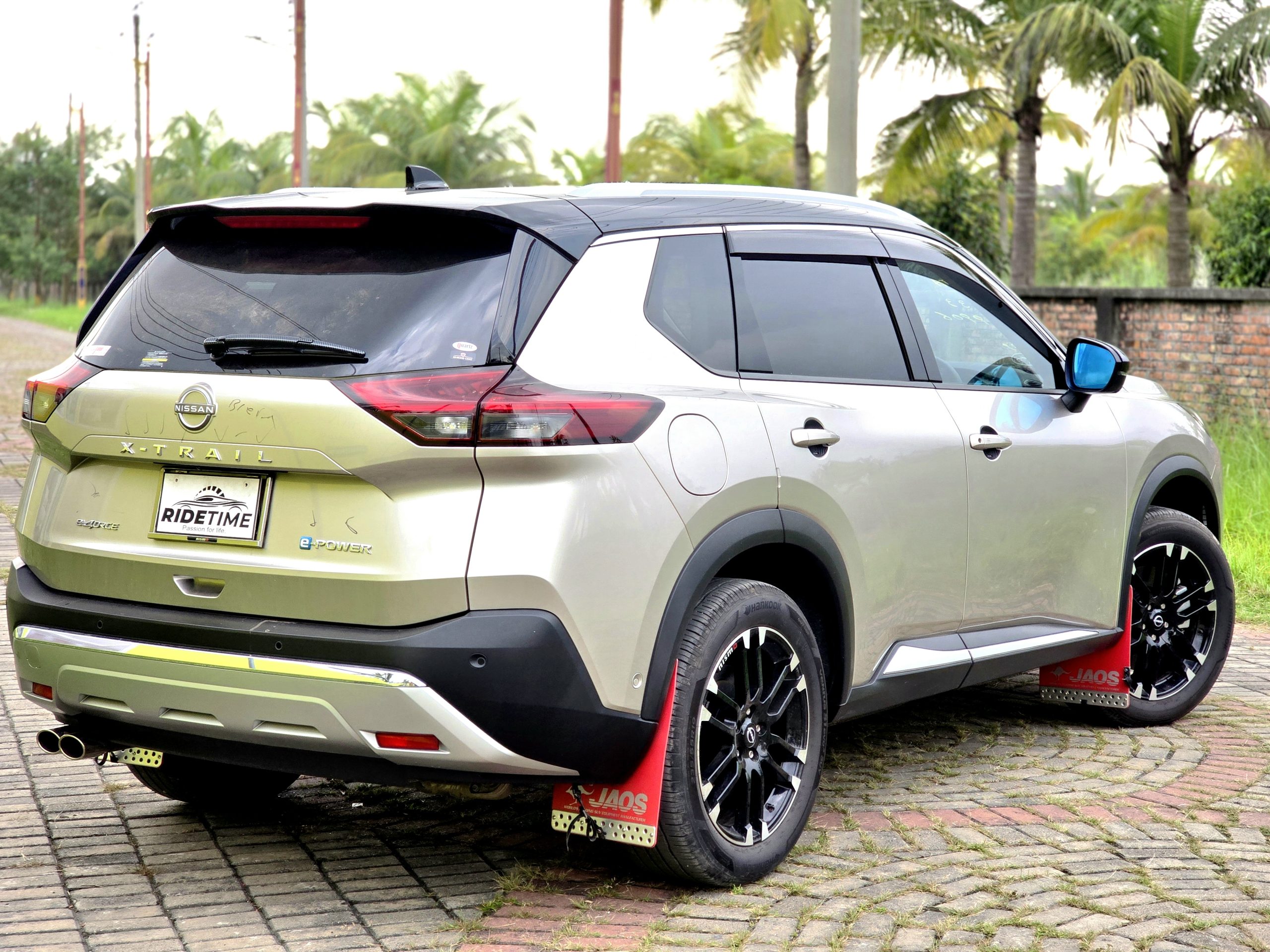 NISSAN X-TRAIL GE-4ORCE HYBRID 2023 MODEL GOLD COLOR