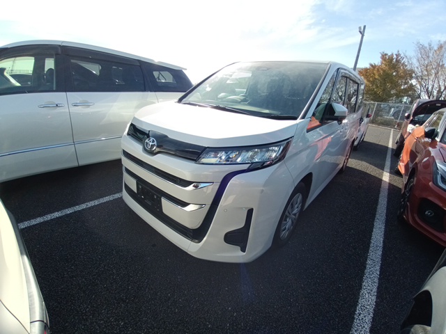 TOYOTA NOAH X 2022 MODEL PRARL COLOR