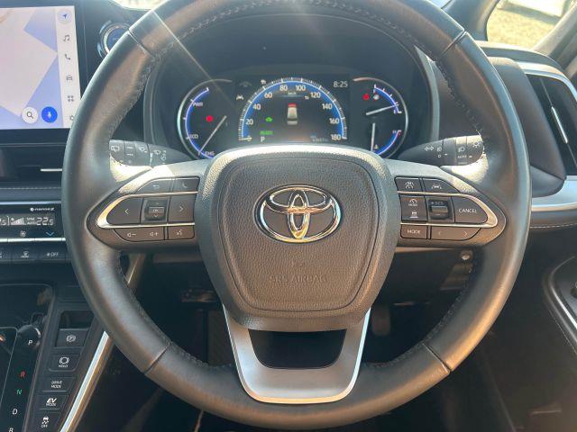 TOYOTA NOAH S-Z HYBRID 2022 MODEL PEARL DUAL TONE