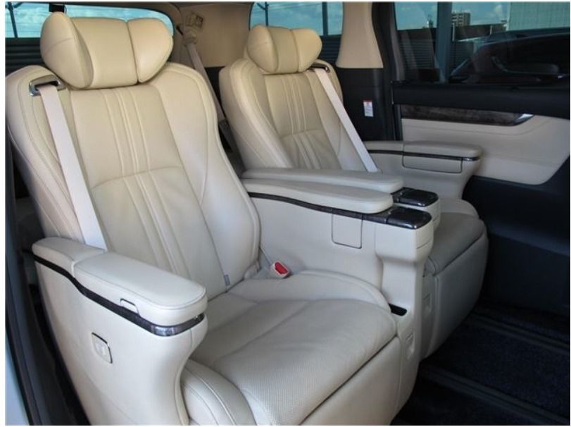 TOYOTA ALPHARD EXECUTIVE LOUNGE 2021 MODEL PEARL COLOR
