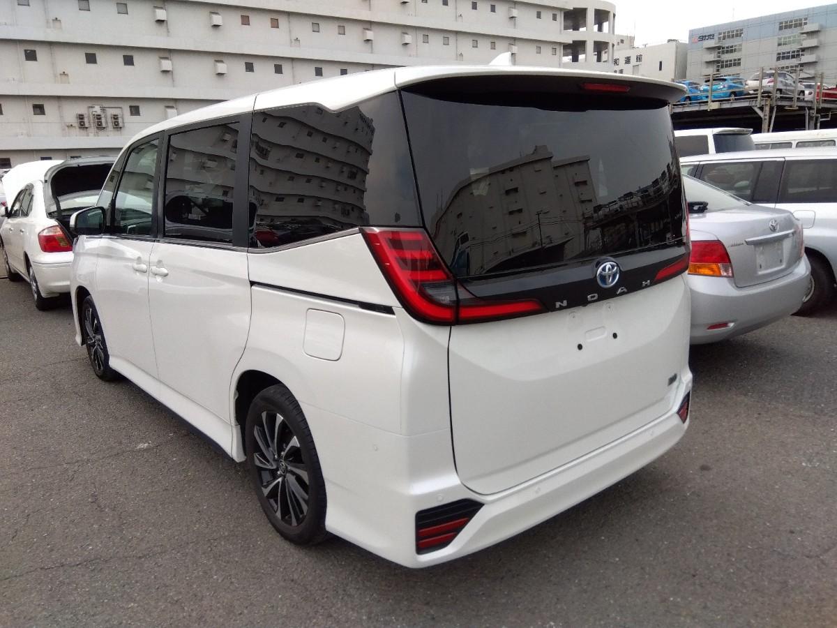 TOYOTA NOAH S-Z HYBRID 2022 MODEL PEARL COLOR