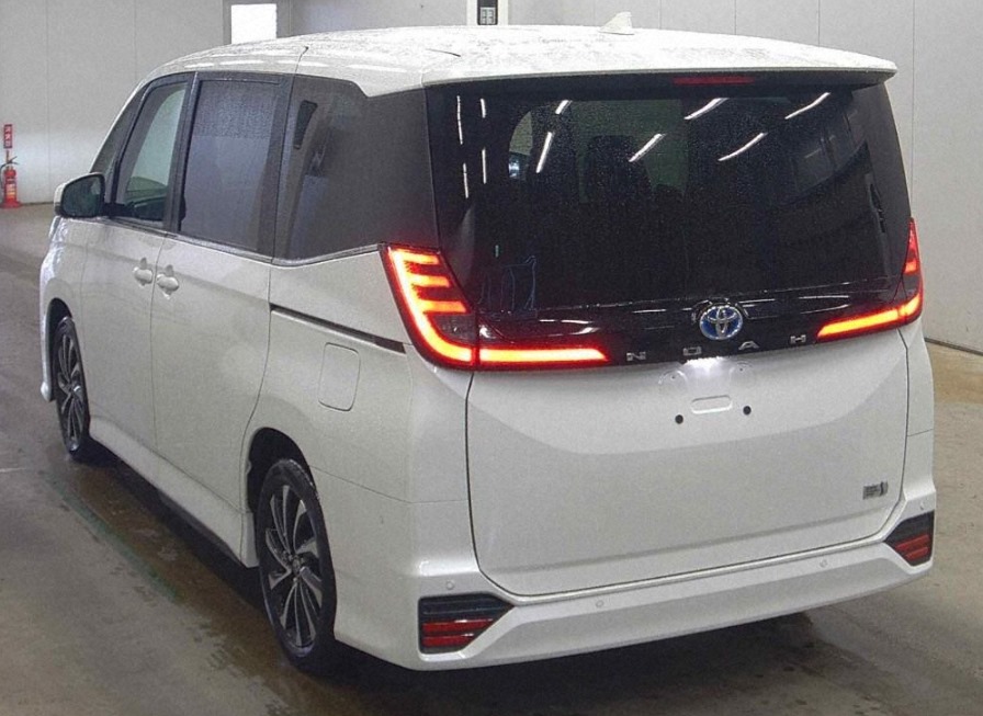 TOYOTA NOAH S-Z HYBRID 2022 MODEL PEARL COLOR