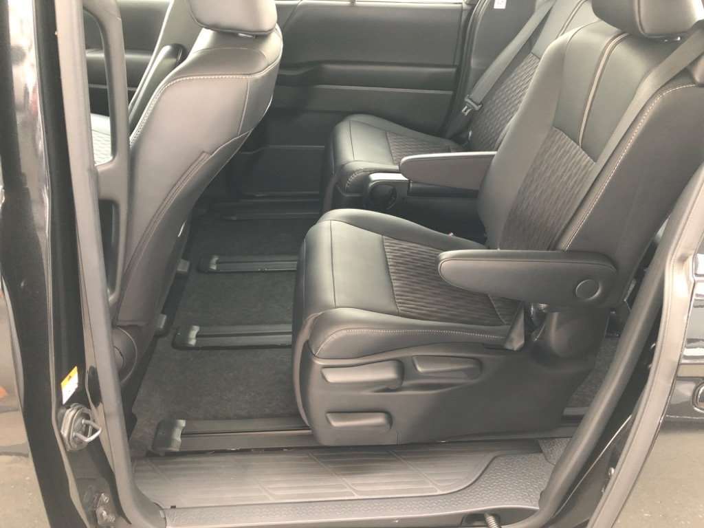 TOYOTA NOAH S-Z HYBRID 2023 MODEL GLITTER BLACK COLOR