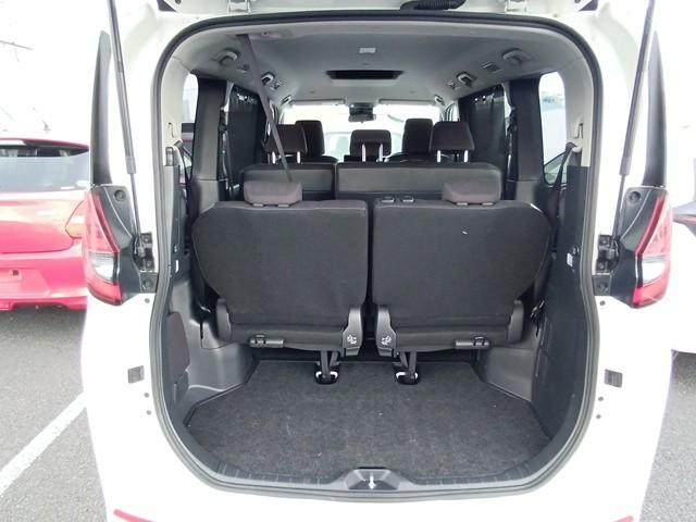 TOYOTA NOAH HYBRID G 2022 MODEL PEARL COLOR
