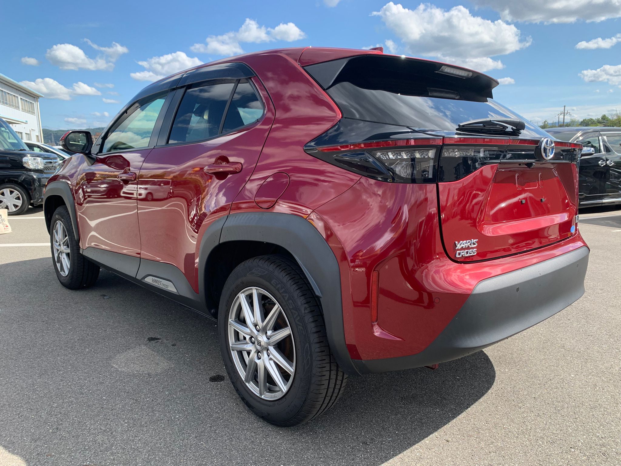 TOYOTA YARIS CROSS HYBRID  G LED 2021 MODEL RED WINE COLOR