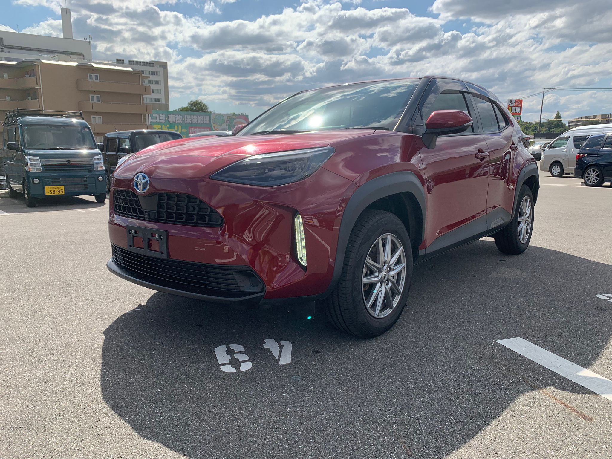 TOYOTA YARIS CROSS HYBRID  G LED 2021 MODEL RED WINE COLOR