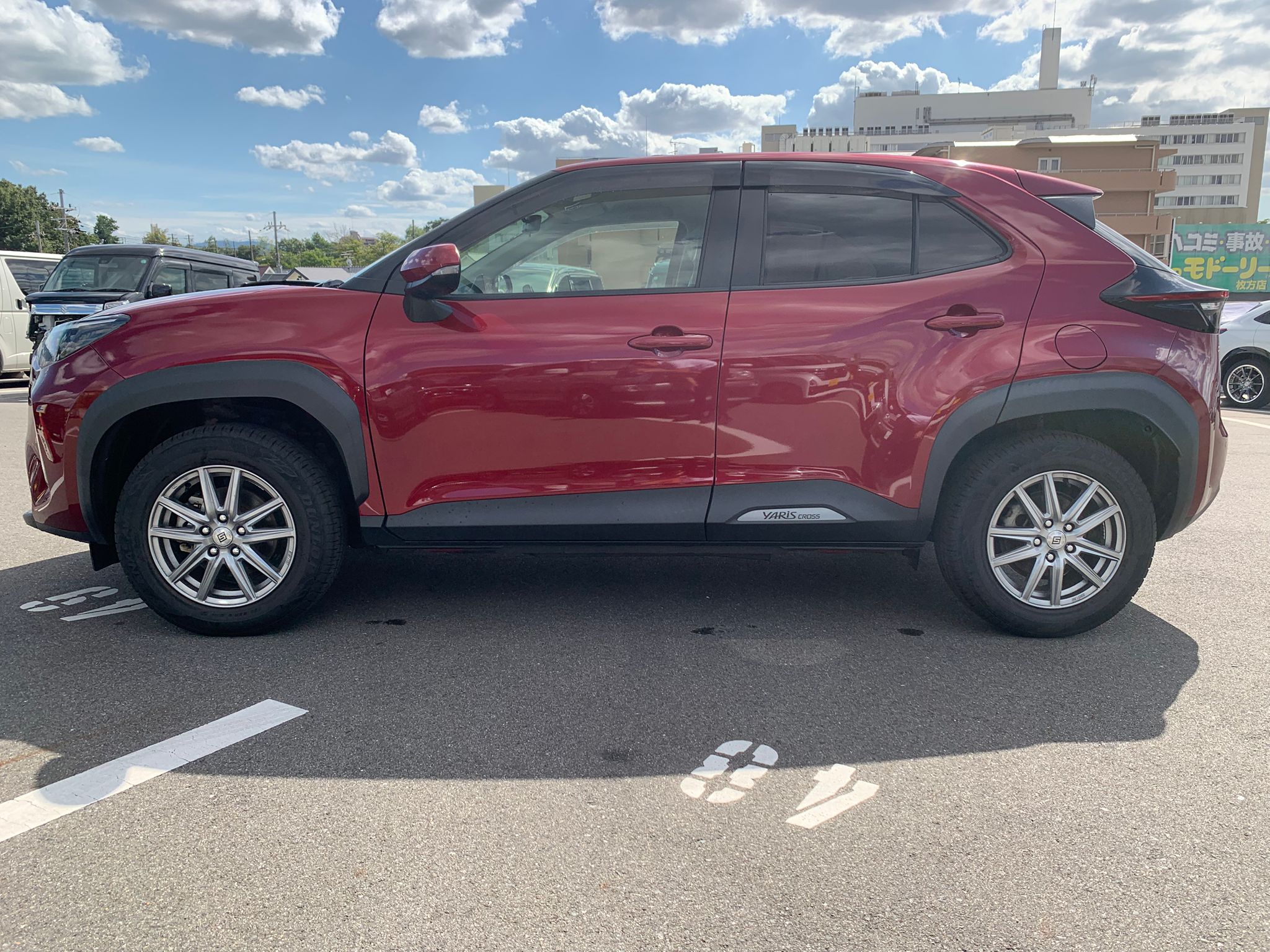 TOYOTA YARIS CROSS HYBRID  G LED 2021 MODEL RED WINE COLOR