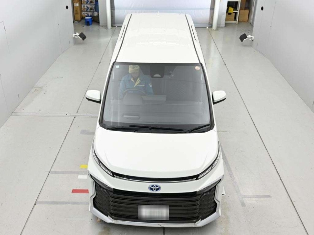 TOYOTA VOXY S-Z HYBRID 2022 MODEL PEARL COLOR