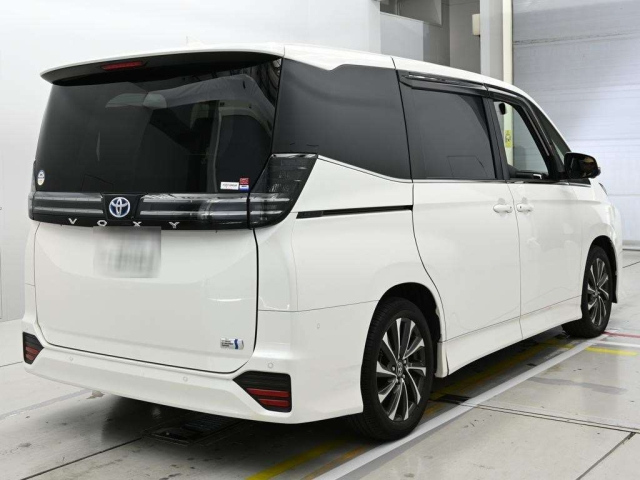 TOYOTA VOXY S-Z HYBRID 2022 MODEL PEARL COLOR