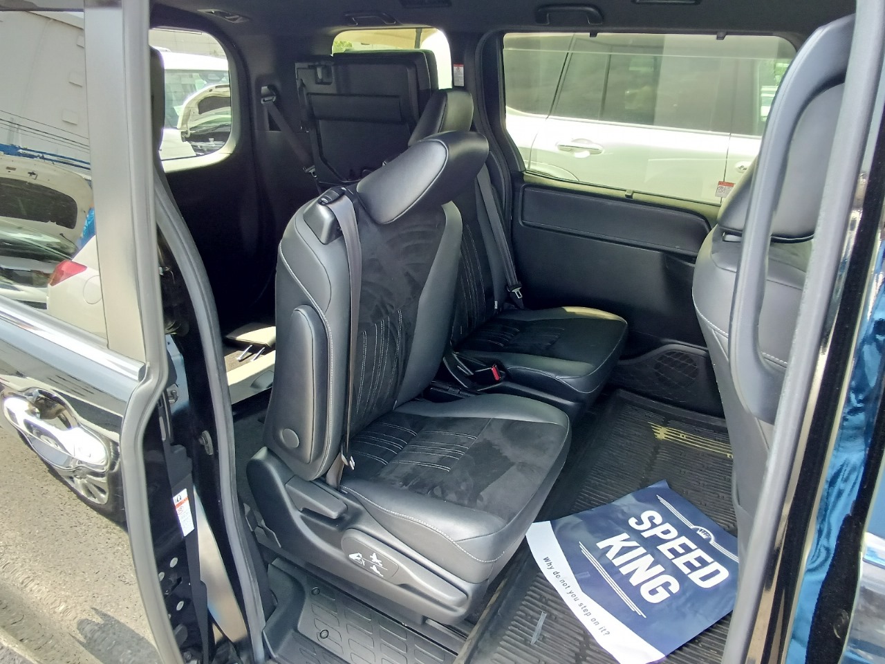 TOYOTA ESQUIRE GI PREMIUM HYBRID 2020 MODEL BLACK COLOR