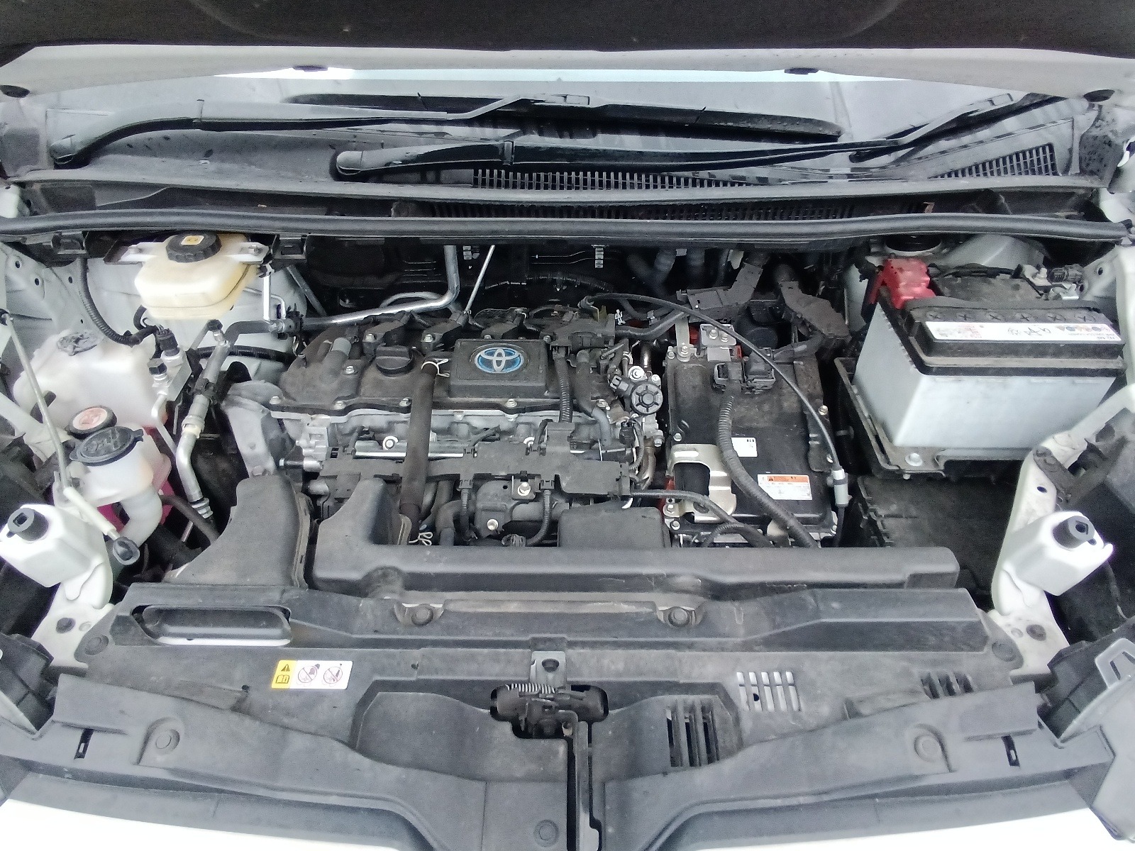 TOYOTA NOAH X HYBRID 2022 MODEL PEARL COLOR